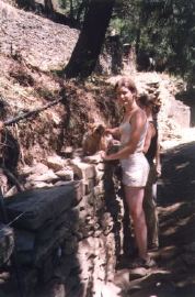 Happy (dog), Griet (girl) and The Wall.