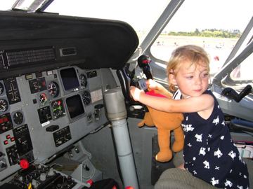 Whenuapai Sarka pilotuje
