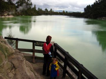 Waiotapu lake ngakoro