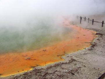 Waiotapu champagne pool